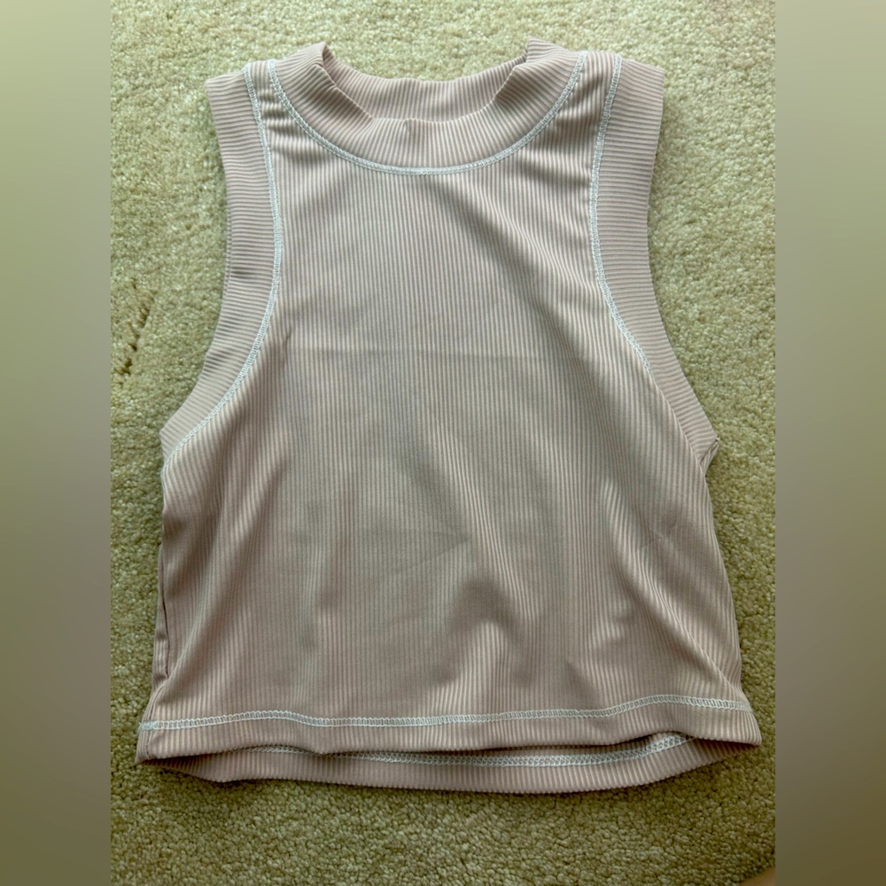 HIGH NECK TOP